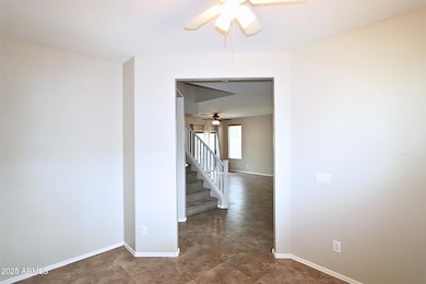 1915 E Oxford Ln, Gilbert, AZ 85295 - photo 4