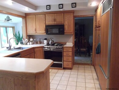 23 Bethwood Dr, Albany, NY 12211 - photo 6