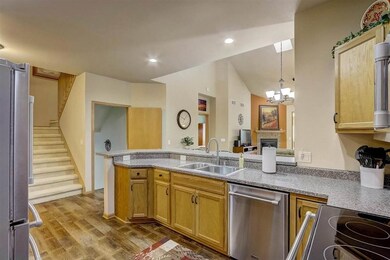 42 Blue Iris Way unit 10, Fitchburg, WI 53711 - photo 7