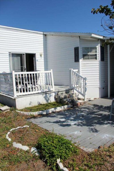 925 Pecan Cir, Sebastian, FL 32976 - photo 6