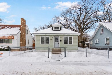 2-web-or-mls-2208-jefferson-st