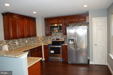 4402 Birchtree Ln, Temple Hills, MD 20748 - photo 3