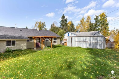 1609ElmendorfDr(4of20)