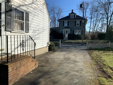 15 Cypress St, Marblehead, MA 01945 - photo 2