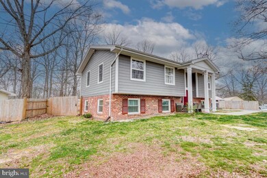 724 Sherwood Ln, Fredericksburg, VA 22407 - photo 2