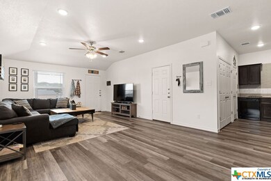 922 Industrial Ave unit B, Copperas Cove, TX 76522 - photo 4