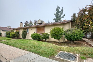 531 W Ashlan Ave, Clovis, CA 93612 - photo 5