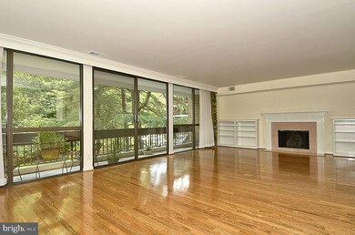 4974 Sentinel Dr unit 206, Bethesda, MD 20816 - photo 2