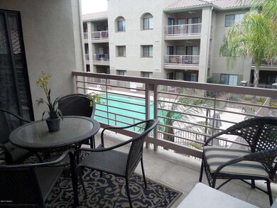 LARGE COVERED PATIO FACING POOL