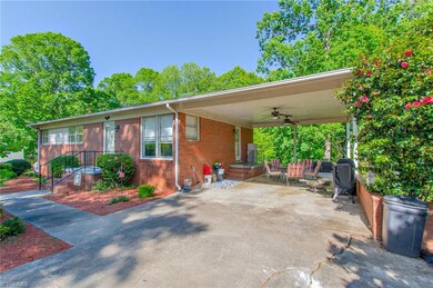 1985 Brook Dr, Asheboro, NC 27205 - photo 2