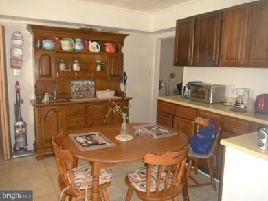 1210 Valley Rd, Pasadena, MD 21122 - photo 3