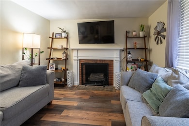 5248 Orchard Hill Dr, Pittsburgh, PA 15236 - photo 3