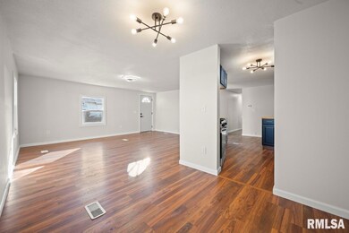 305 N 1st St, Dunlap, IL 61525 - photo 6