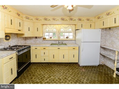 19 Schubert Ave, Runnemede, NJ 08078 - photo 7