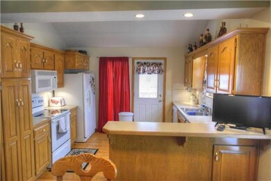 1531 Horseshoe Dr, Raymore, MO 64083 - photo 5