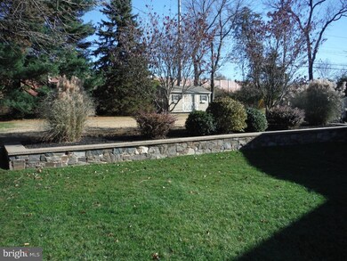 1608 Dogwood Rd, Flourtown, PA 19031 - photo 4