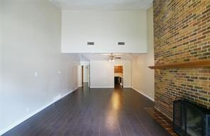 124 Hollyhill Ln unit 126, Denton, TX 76205 - photo 3