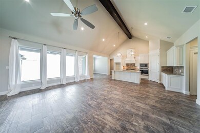 212 Maverick Ct, Granbury, TX 76049 - photo 4