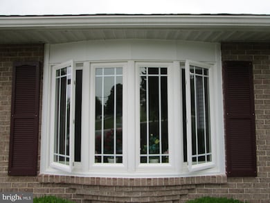 1018 Gahle Rd, Westminster, MD 21157 - photo 2