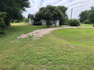 5717 SE County Road 1090, Corsicana, TX 75109 - photo 2