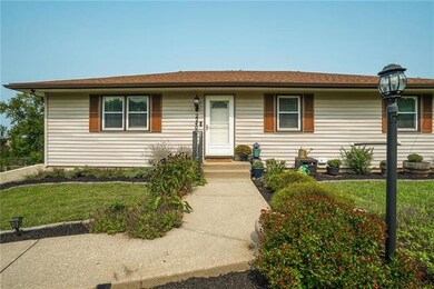 22400 W 73rd Terrace, Shawnee, KS 66227 - photo 3