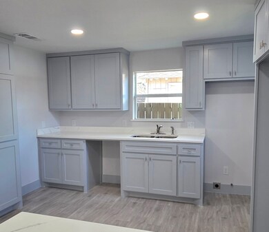 2518 W Clarendon Dr, Dallas, TX 75211 - photo 6