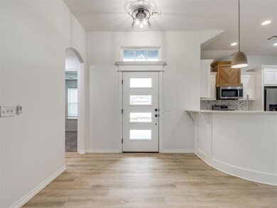 527 Hackberry Ln, Washington, OK 73093 - photo 4