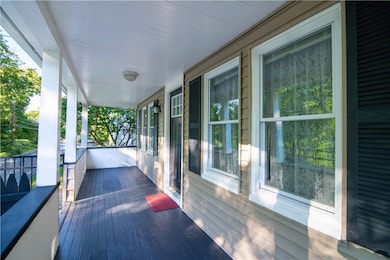 7 Cross St, Smithfield, RI 02917 - photo 4