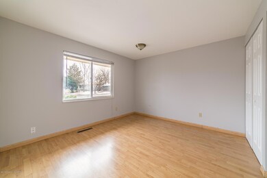 2507-Edgecliff-Dr-10