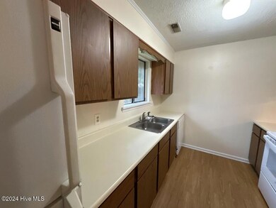 1015 Massey Rd, Jacksonville, NC 28546 - photo 5