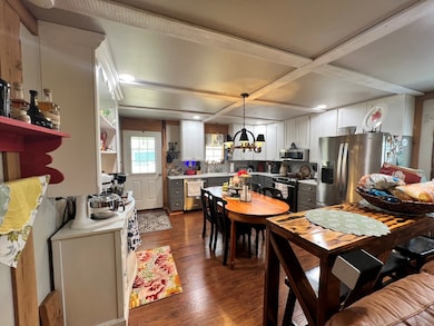 319 A Rupert Wood Ln, Claxton, GA 30417 - photo 7