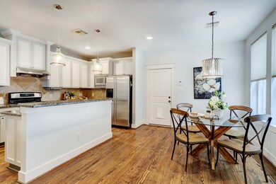 638 E 6th 1/2 St, Houston, TX 77007 - photo 5