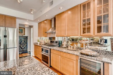 717 President St, Baltimore, MD 21202 - photo 3