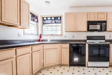 6 - Kitchen