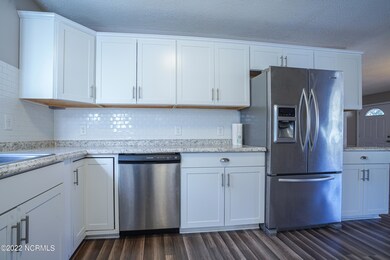 3002 Country Club Rd, Jacksonville, NC 28546 - photo 7