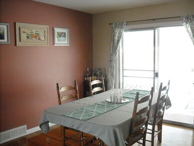 1868 Robert Ct unit 1, Aurora, IL 60506 - photo 5