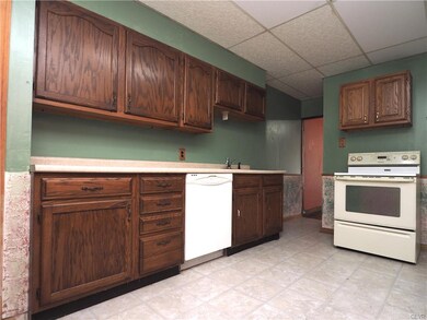 216 Lombard St, Tamaqua, PA 18252 - photo 6