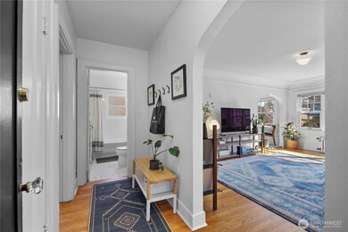 525 16th Ave E unit 201, Seattle, WA 98112 - photo 5