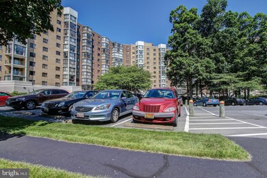 15101 Interlachen Dr unit 108, Silver Spring, MD 20906 - photo 2