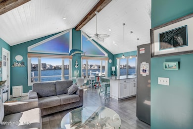 236 Gull Ln Lavallette NJ-large-011-019-
