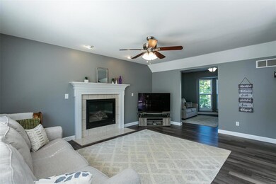 12 Annebriar Dr, Maryville, IL 62062 - photo 5