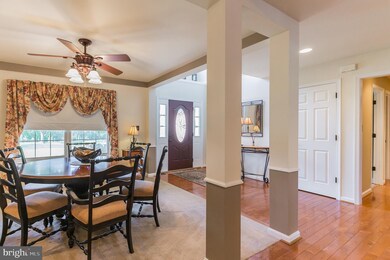 745 Bella Vista Dr, Owings, MD 20736 - photo 4