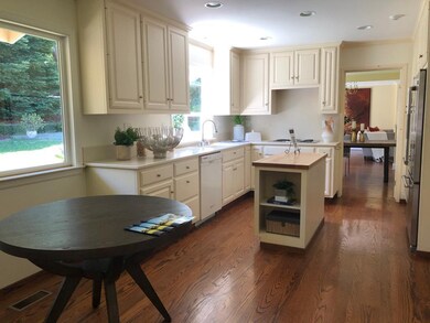 2275 Tioga Dr, Menlo Park, CA 94025 - photo 6