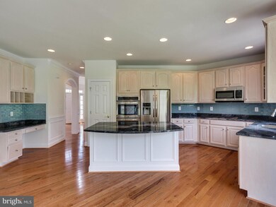 1950 Tanterra Ct, Woodbridge, VA 22191 - photo 3