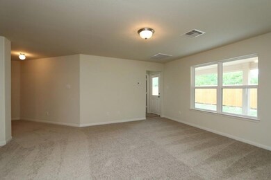 32600 Decker Creek Dr, Pinehurst, TX 77362 - photo 4