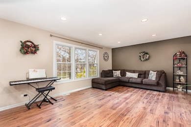 unlisted-address, Bolingbrook, IL 60440 - photo 3