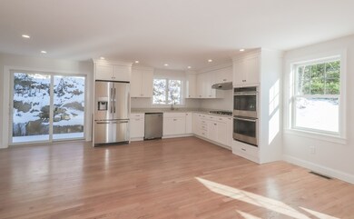 18 Causeway St, Gloucester, MA 01930 - photo 3