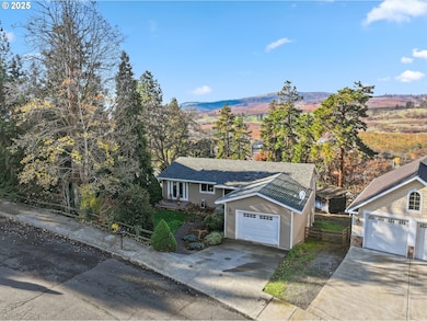 522 W 22nd St, the Dalles, OR 97058 - photo 4