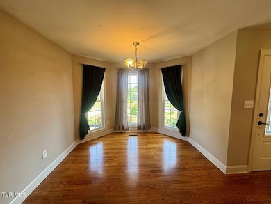 32482 Spring Crest Dr, Glade Spring, VA 24340 - photo 2