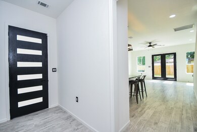 7431 Hezekiah Ln, Houston, TX 77088 - photo 5